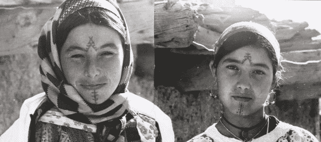 Haize ArtTattoo. Tales from the MediterraneanAmazigh face tattos in Morocco.f